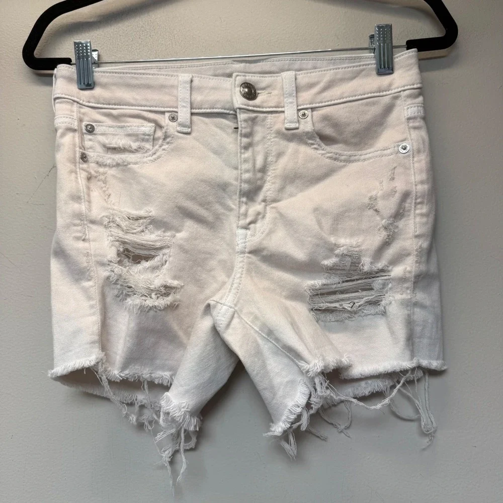 American Eagle Denim‎ Shorts Women 6 White Excellent Hi-Rise Shortie Distressed